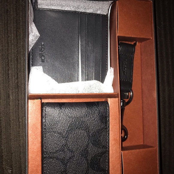 Coach men’s wallet set - Picture 3 of 5